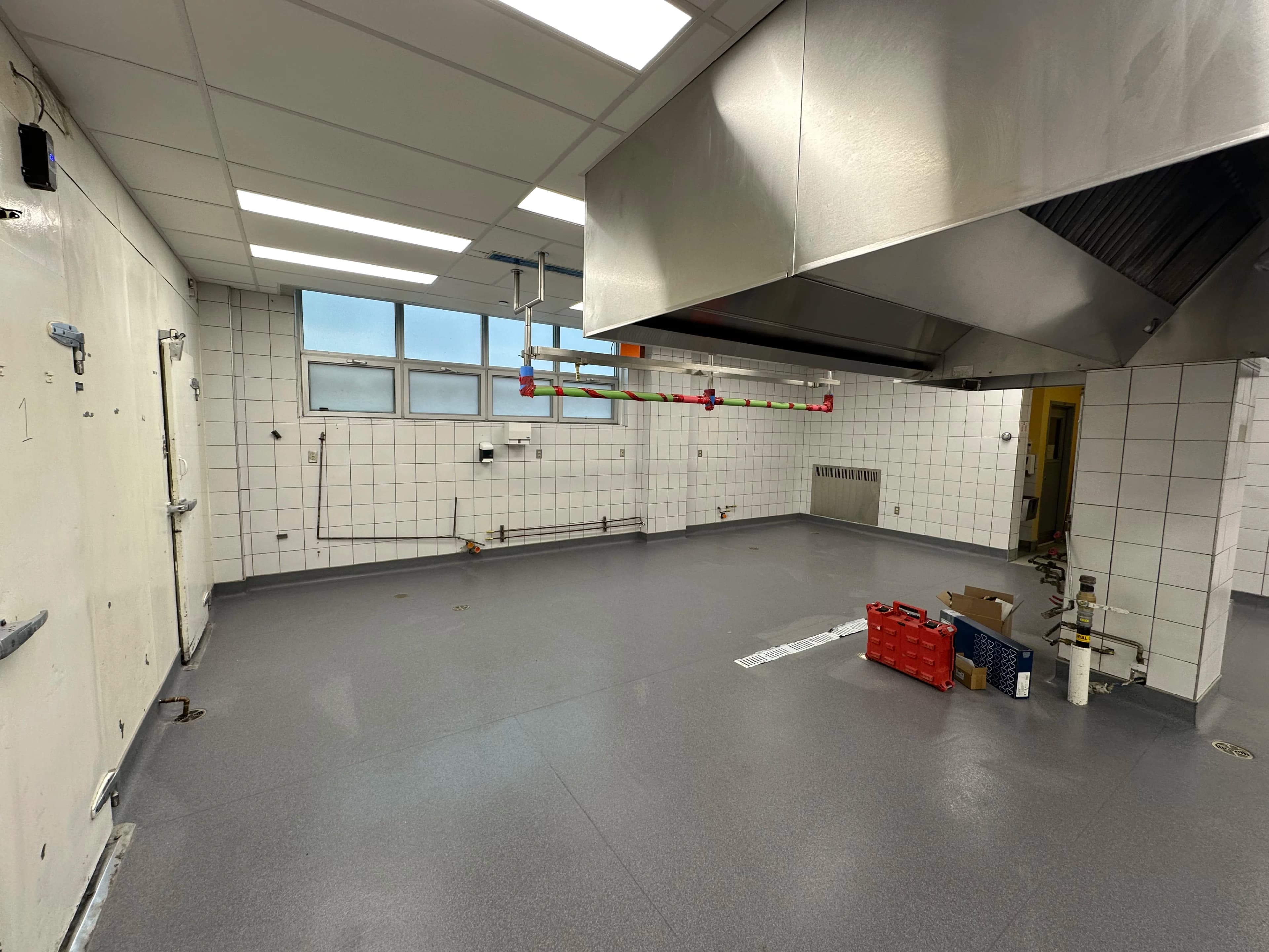 880 rue Guy Salvation Army Kitchen